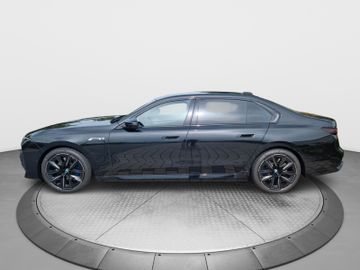 BMW M760 - 2