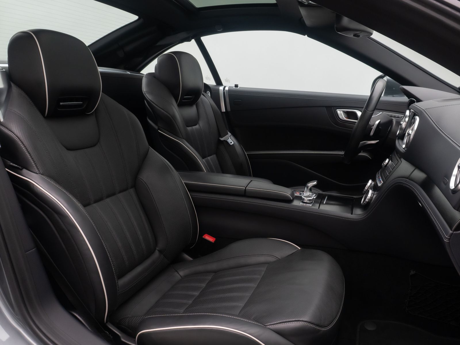 Fahrzeugabbildung Mercedes-Benz SL 400 AMG ACC Kamera H/K Komfort DAB FahrAssist
