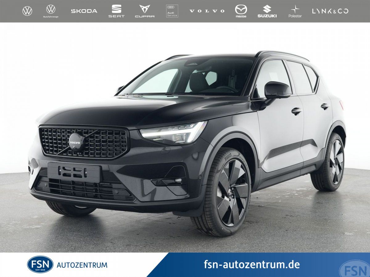 Volvo XC40 B3 Benzin Plus Black Edition Automatik