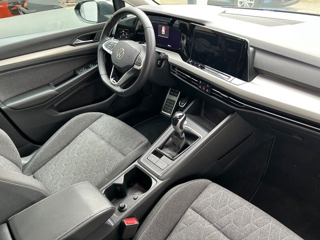 Fahrzeugabbildung Volkswagen Golf 2.0 TDI Move+CarPlay+LED+Navi+AllW.LM+SHZ+