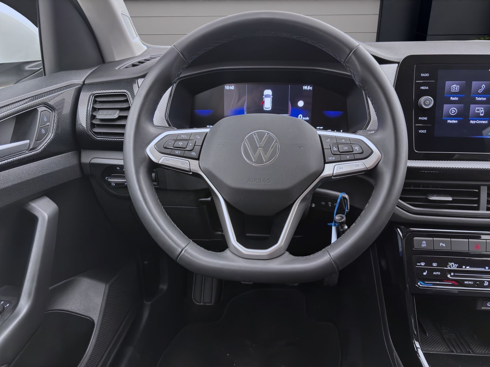 Volkswagen T-Cross - Bild 12