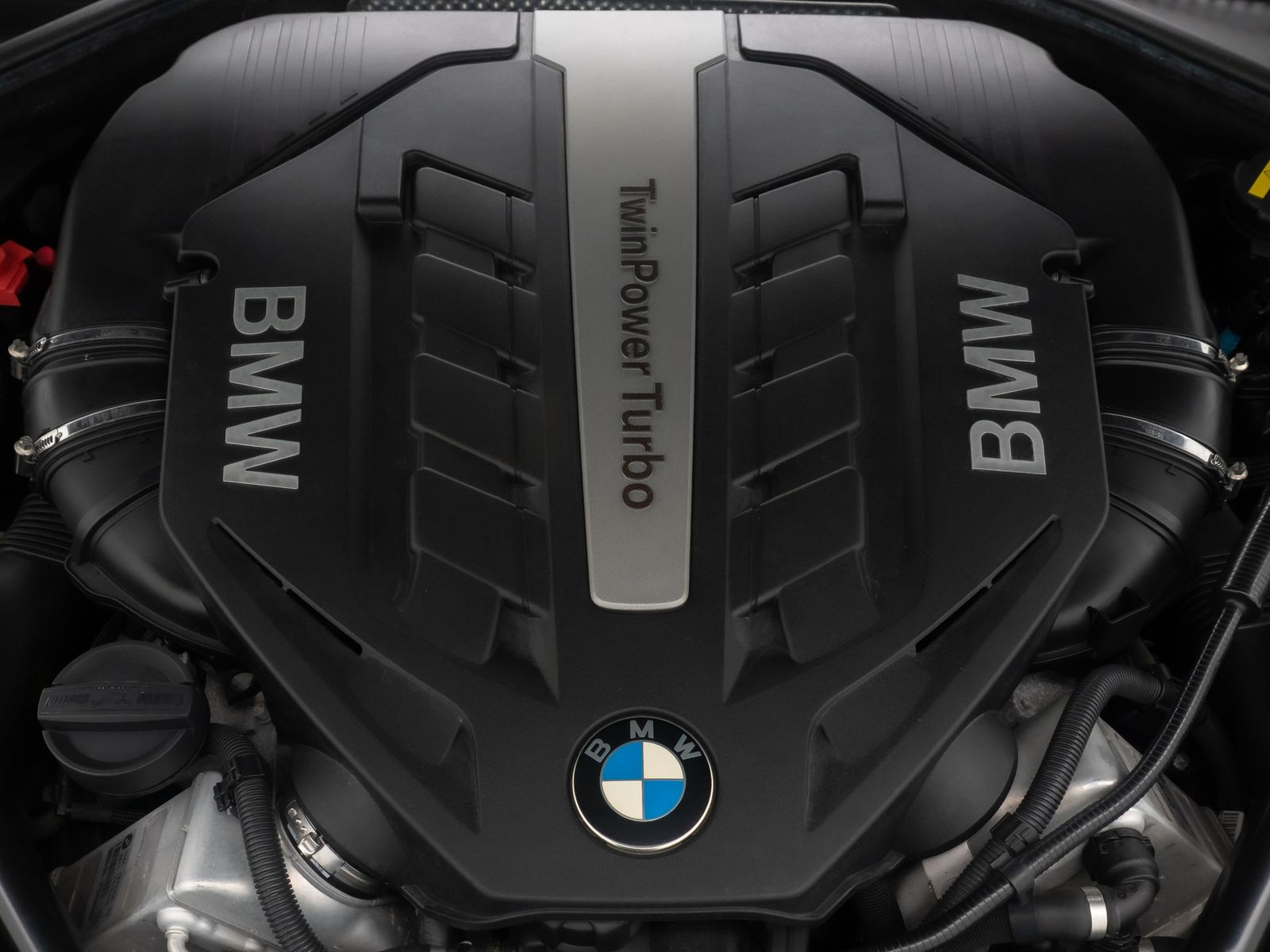Fahrzeugabbildung BMW 550i xD M Sport HUD H/K Kamera GSD SoftCl 20Zoll