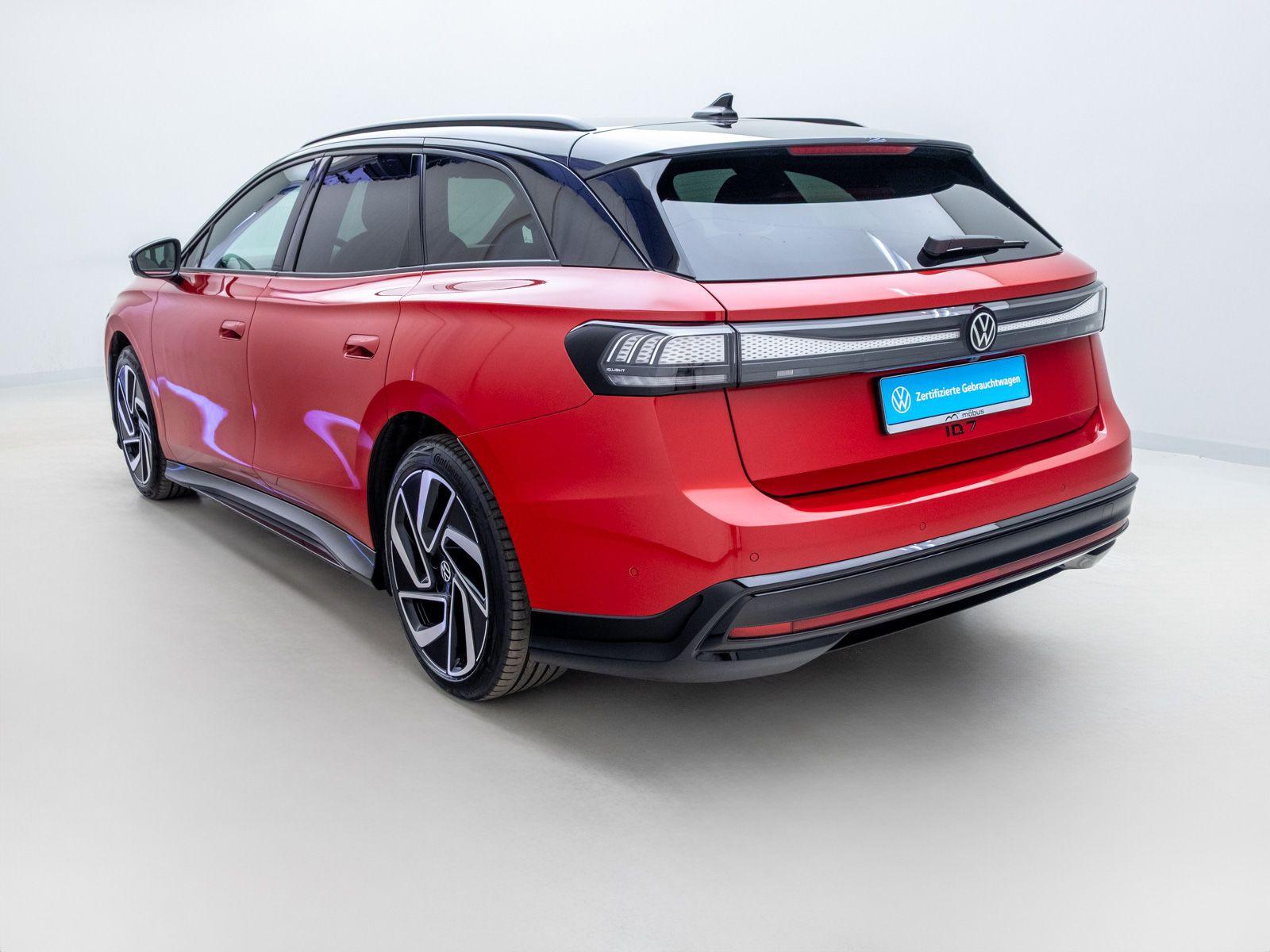 Volkswagen ID.7 Tourer Pro *WÄRMEPUMPE*360°*APP*ACC*MATRIX*
