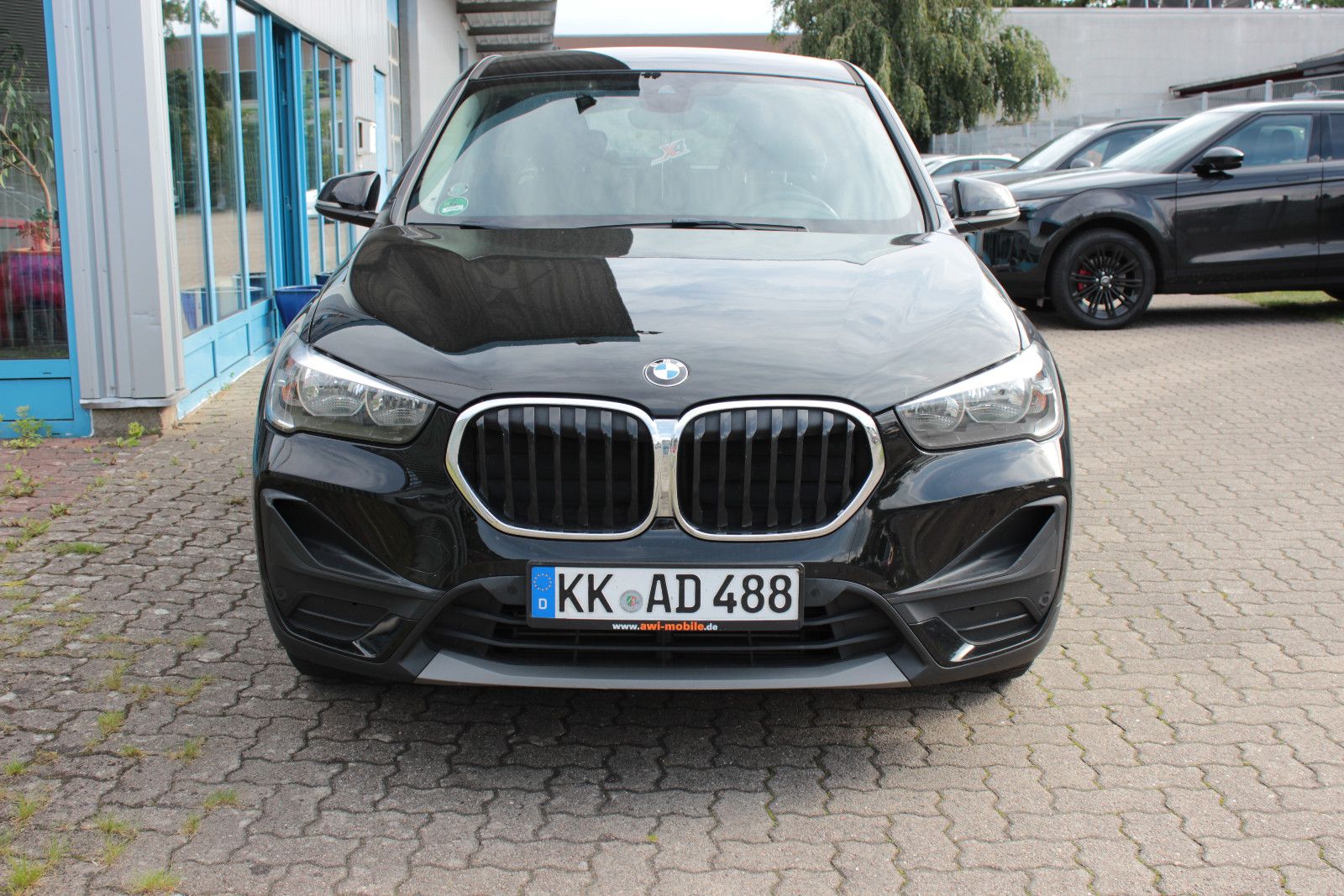 Fahrzeugabbildung BMW X1 sDrive 18 i