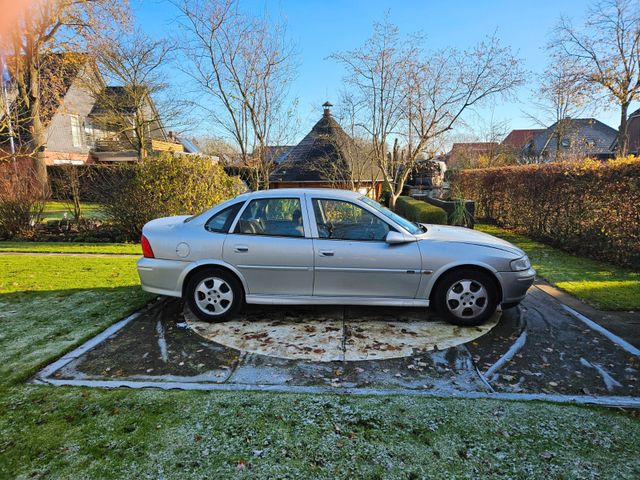 Opel Vectra 1.6 16V Edition 2000 Edition 2000