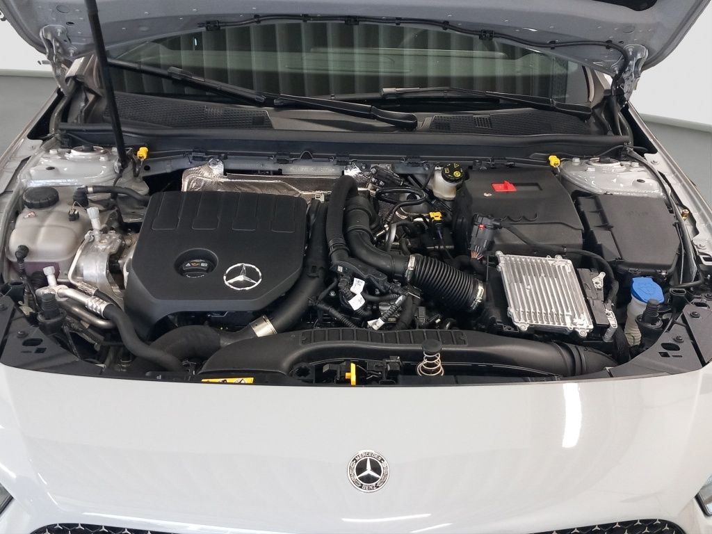 Fahrzeugabbildung Mercedes-Benz A 180 Kompaktlimousine AMG Line*Night Paket*LED