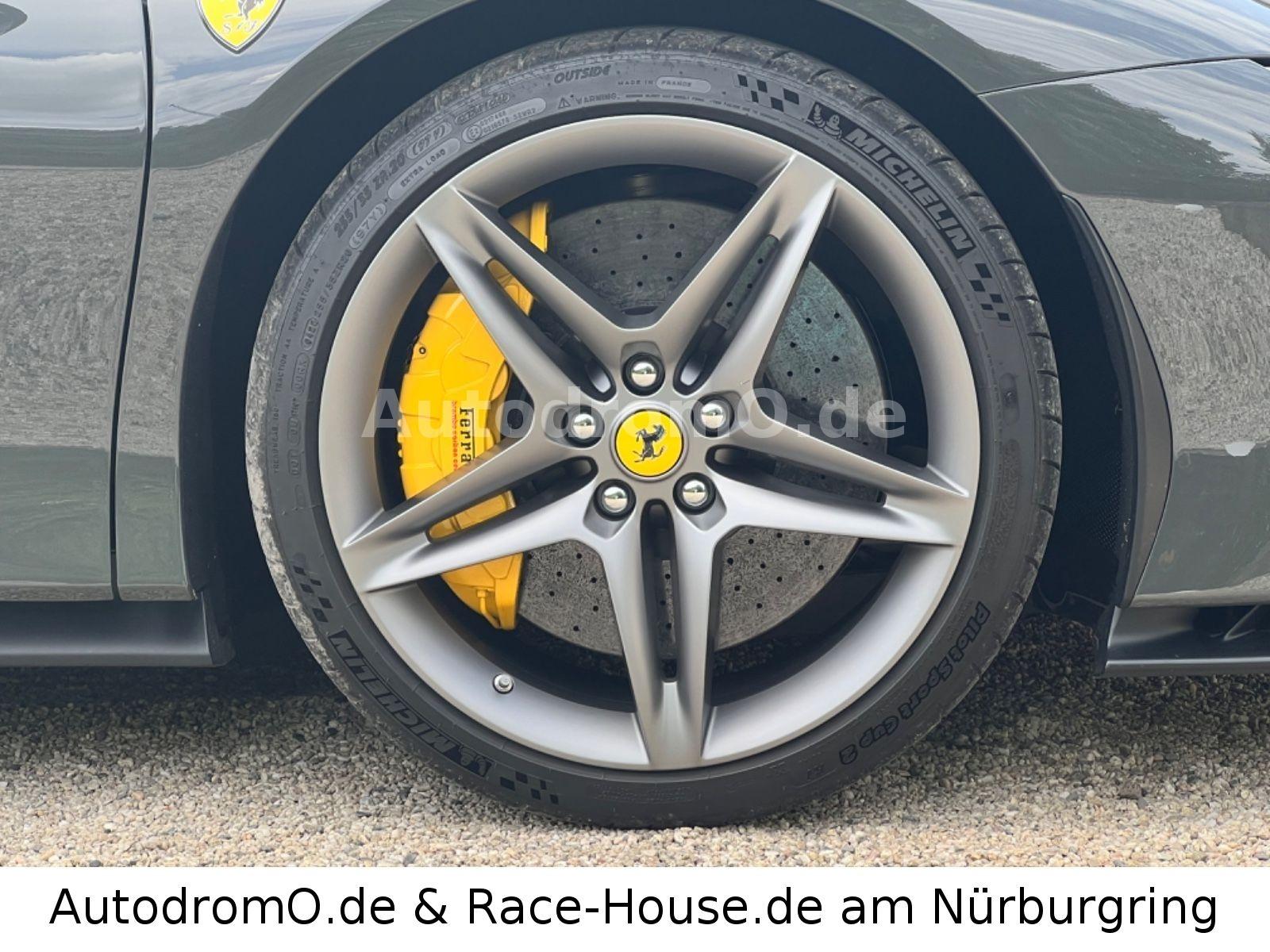 Ferrari SF90 Grigio Scuro Carbonsitze Liftsystem MwSt.