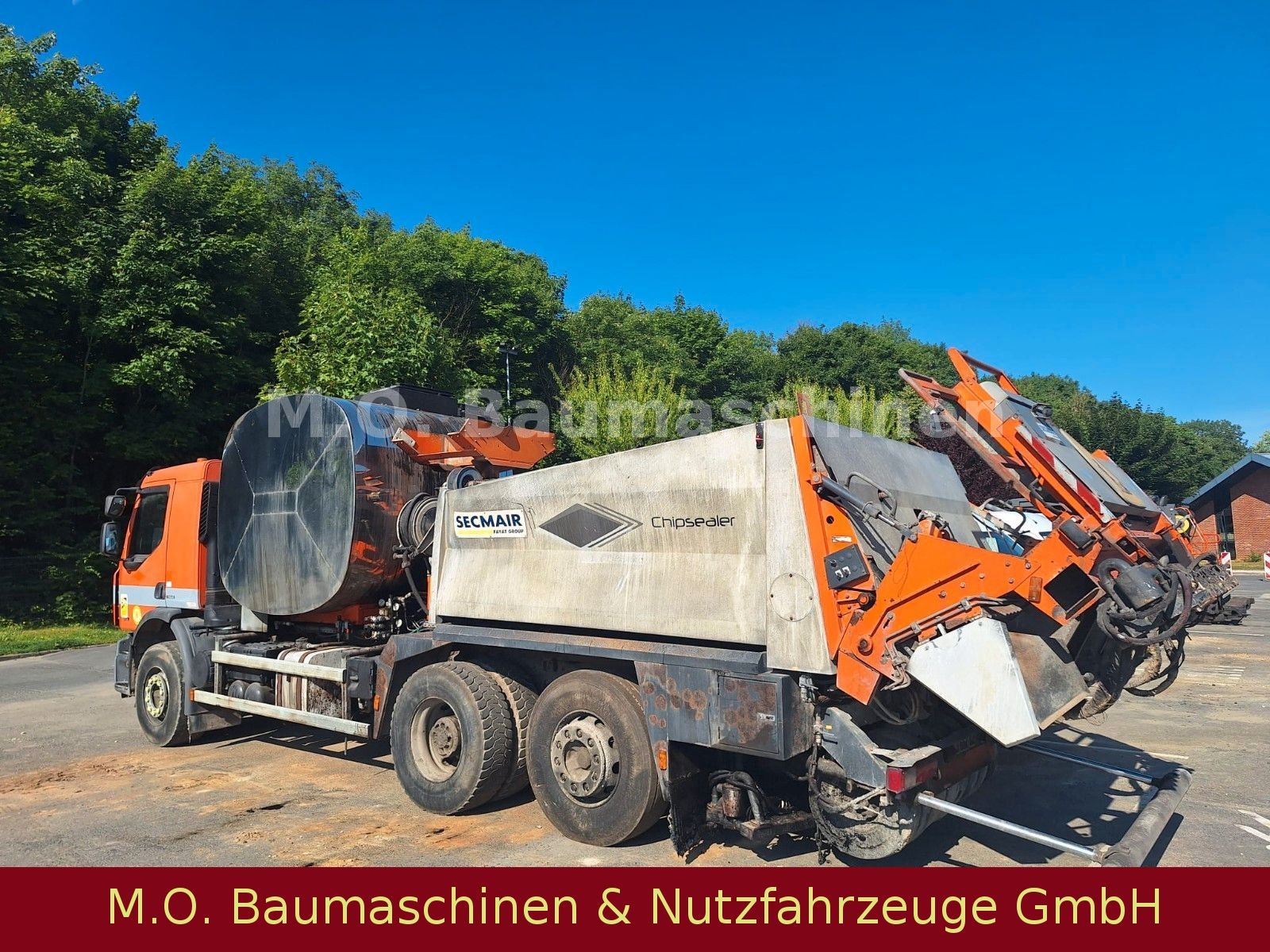Fahrzeugabbildung Renault Renault lander 380 DXI Secmair Chipsealer 60
