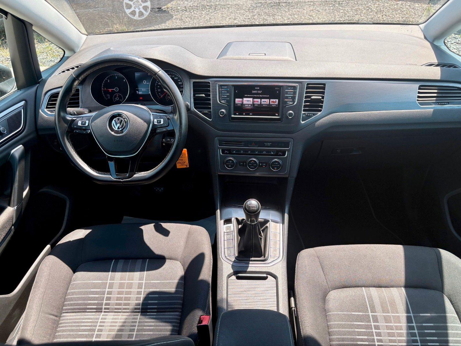 Fahrzeugabbildung Volkswagen Golf Sportsvan 2.0 TDI VII Lounge Xenon AHK ACC