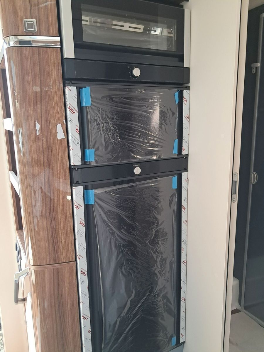 Fahrzeugabbildung Eura Mobil Contura CT 766 EF Luminary paket, Markise