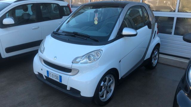 Smart ForTwo 1000 45 kW MHD coupé pure NEOPATENT