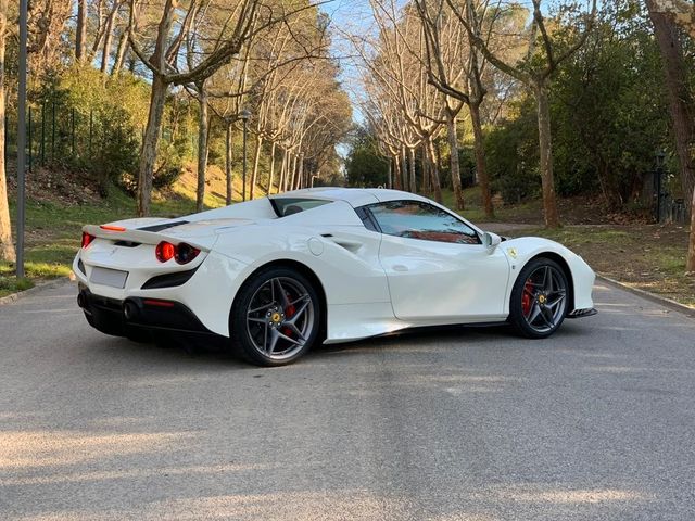 FERRARI F8 – Bild 9