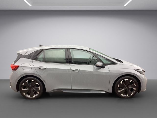 Born 58kWh