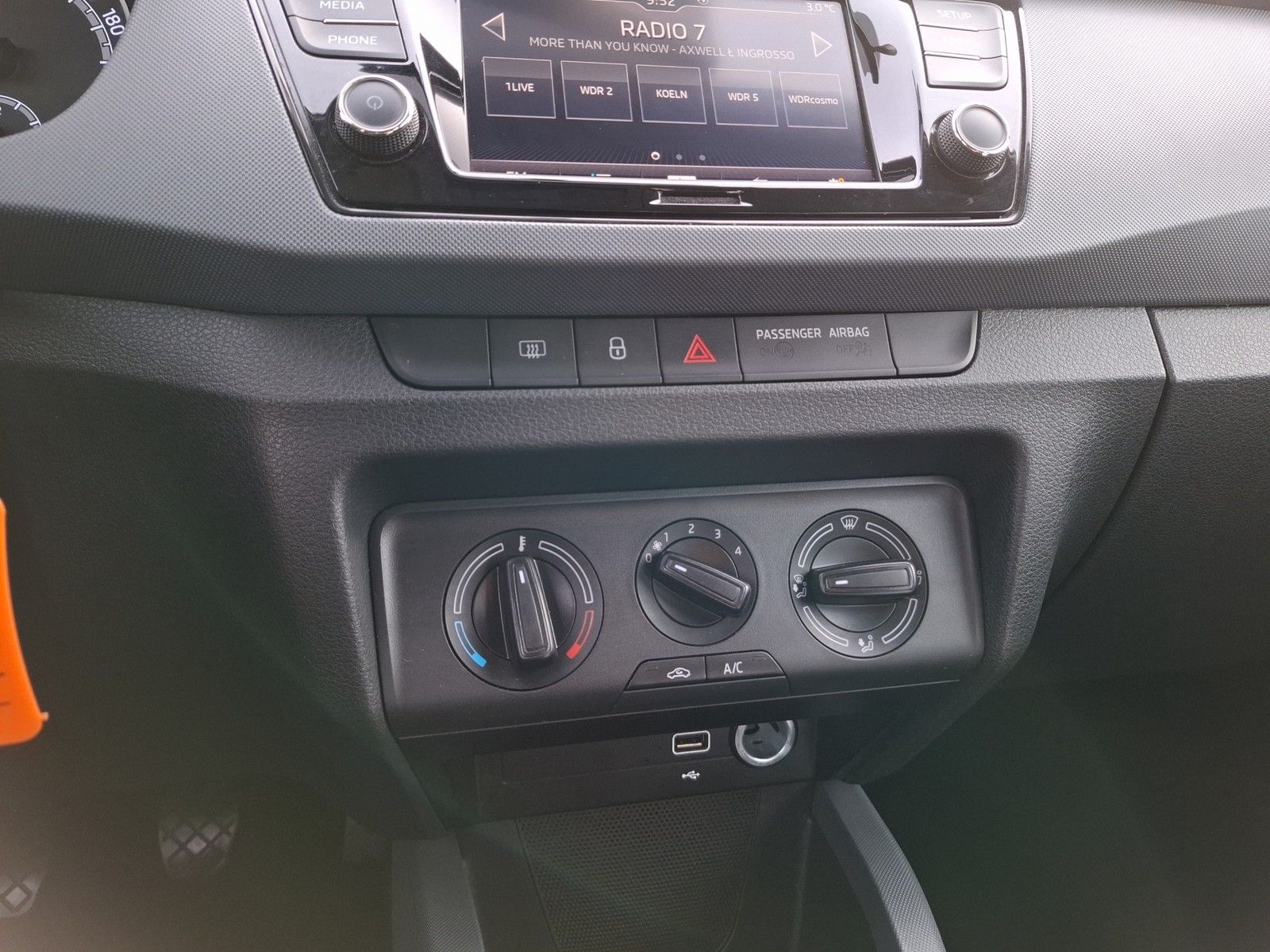 SKODA Fabia 1.0 MPI Cool Plus KLIMA / BLUETOOTH / DAB - Image 14