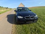 BMW 320i -
