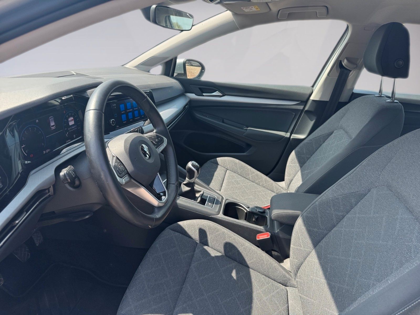 Fahrzeugabbildung Volkswagen Golf VIII Variant Life 1.0 TSI