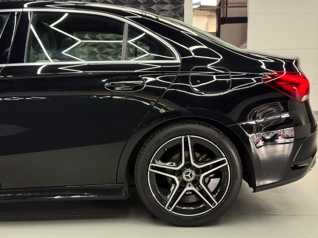 Mercedes-Benz A 180d AMG Limousine, Foto 5 von 50
