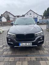 BMW X4 xDrive20d AT Advantage Advantage - BMW X4 von privat