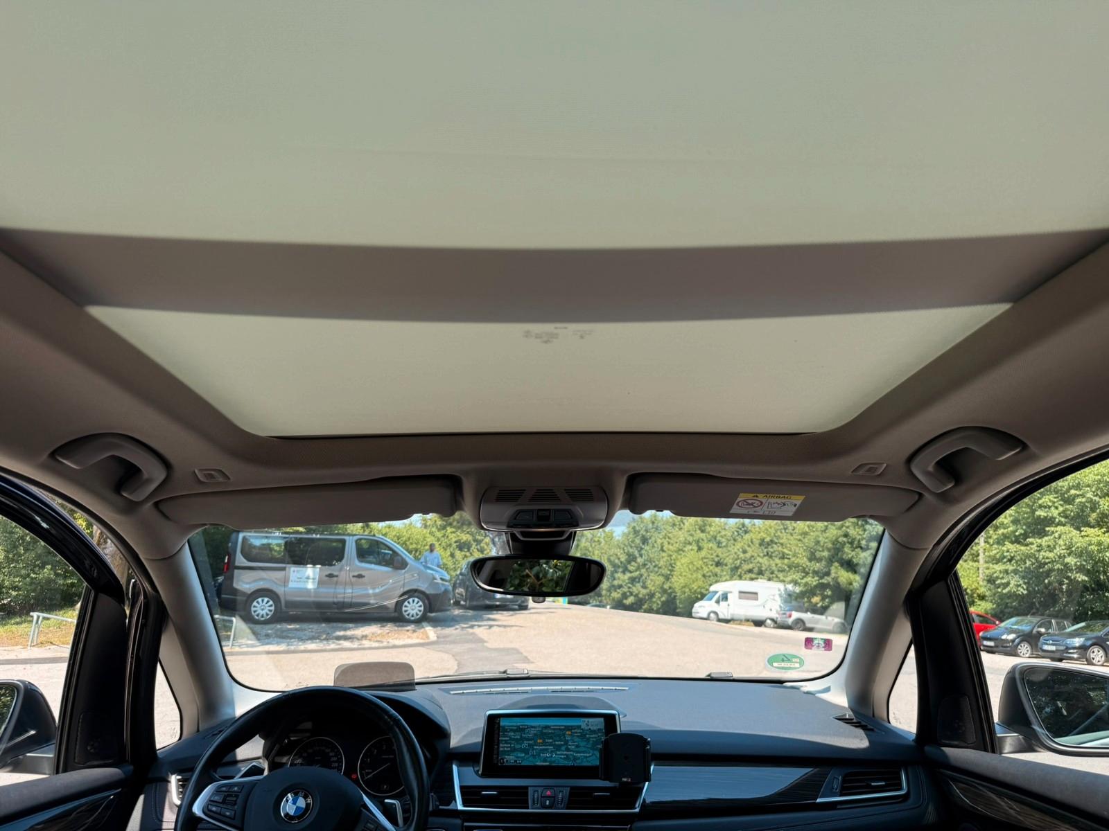 BMW 225i Active Tourer Luxury Pano AHK ACC HUD H/K