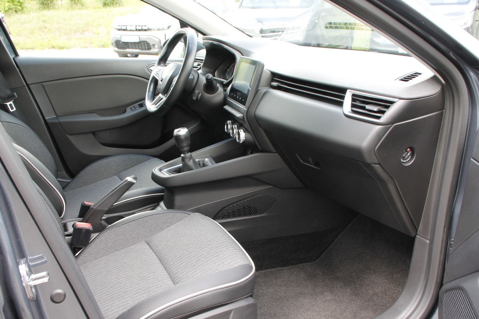 Fahrzeugabbildung Renault Clio INTENS TCe 100 LPG