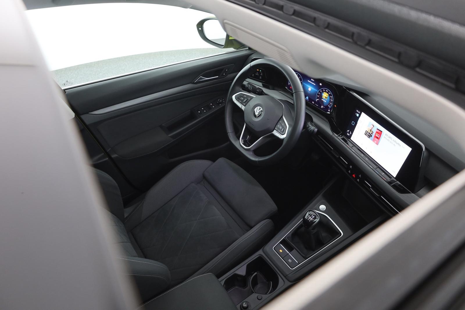 Volkswagen Golf VIII 1.5 TSI Style LED Navi ACC Panorama, миниатюра 27