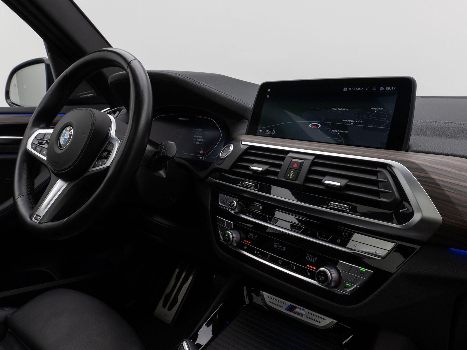 Fahrzeugabbildung BMW X3 M40d Panorama 360° HUD DAB H/K AHK Komfort
