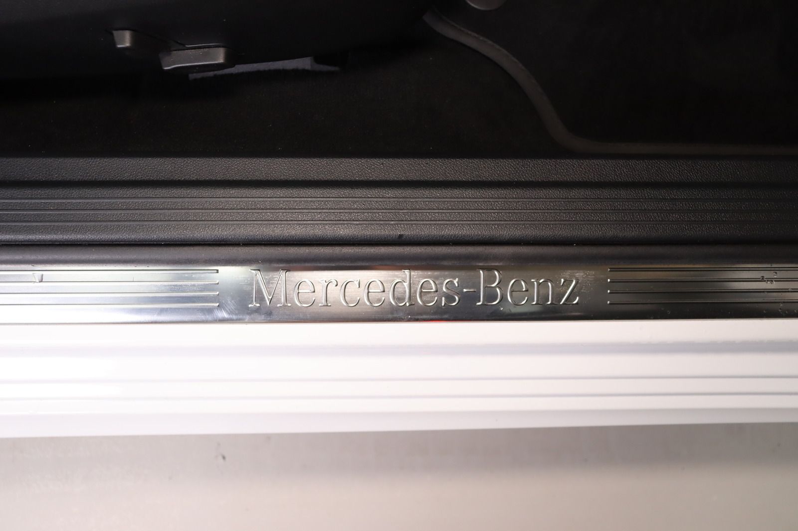 Fahrzeugabbildung Mercedes-Benz E 200 BlueTEC * LED * Navi * HU 03.2028 Avantgar