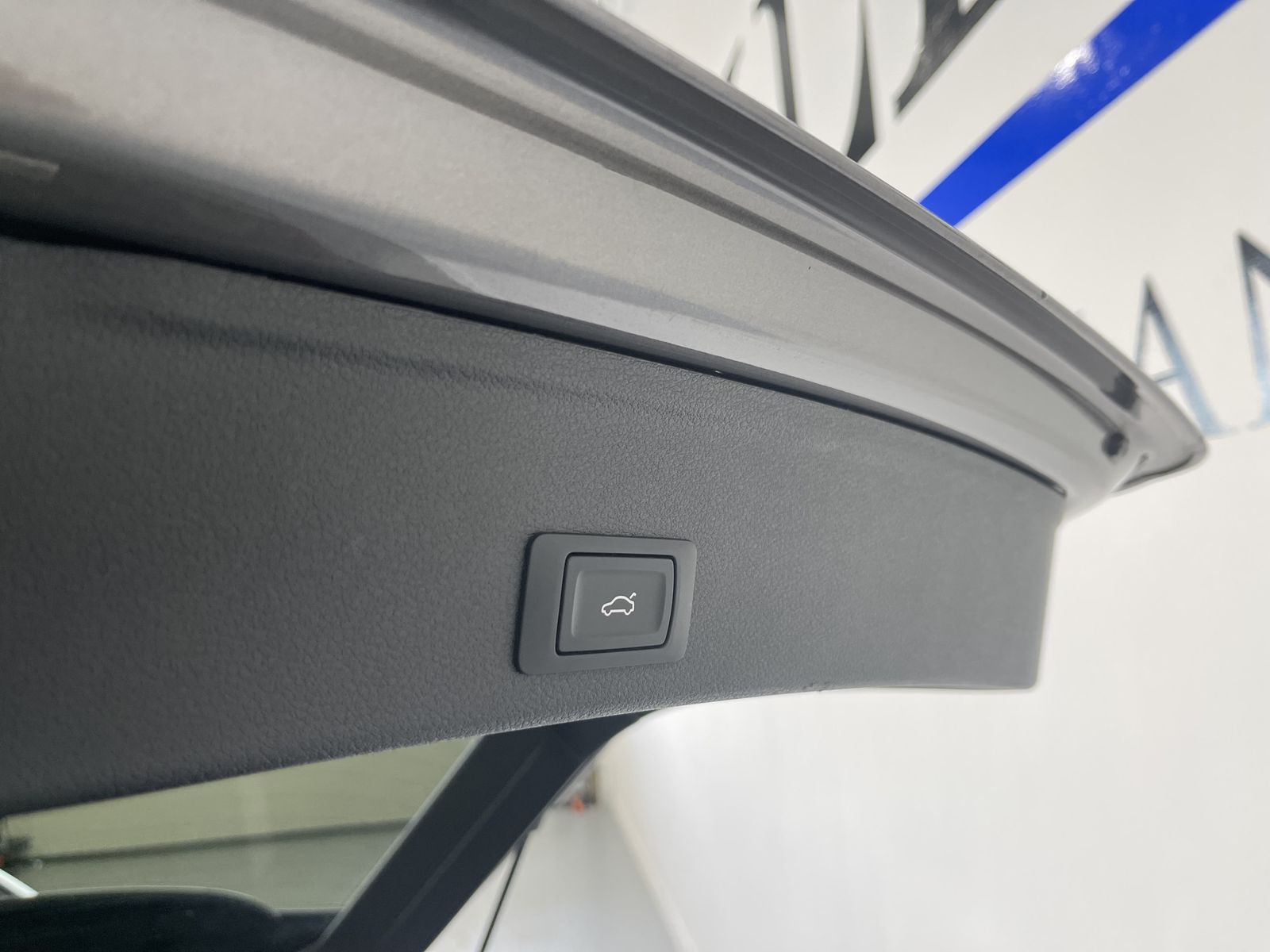 Fahrzeugabbildung Audi A4 35 TDI*S-Line*Leder*STHZ*Pano*Bang&Olufsen*
