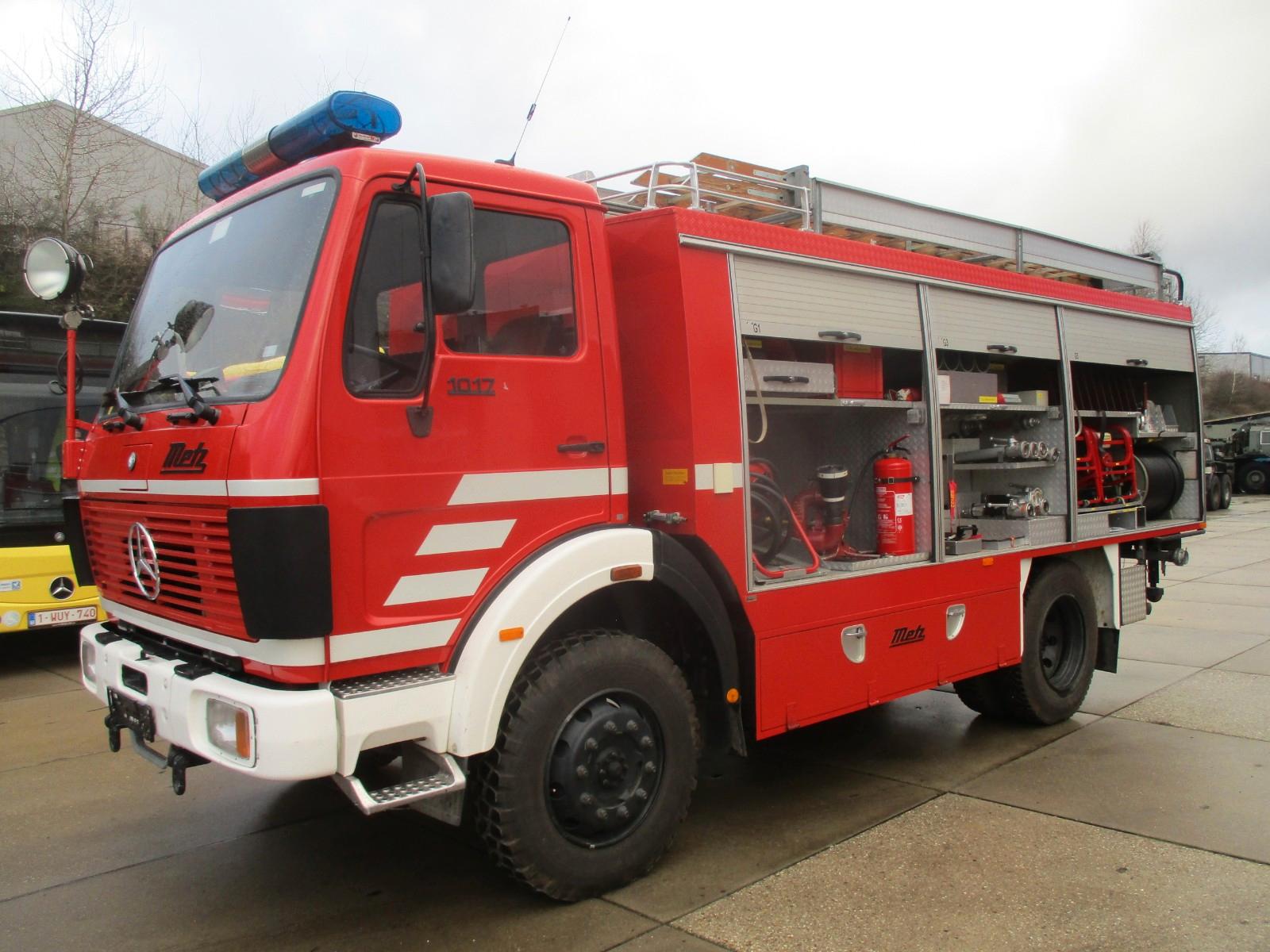 Mercedes-Benz 1017-AF-4X4-KOMPLETTAUSTATTUNG-9700KM-WIE NEU