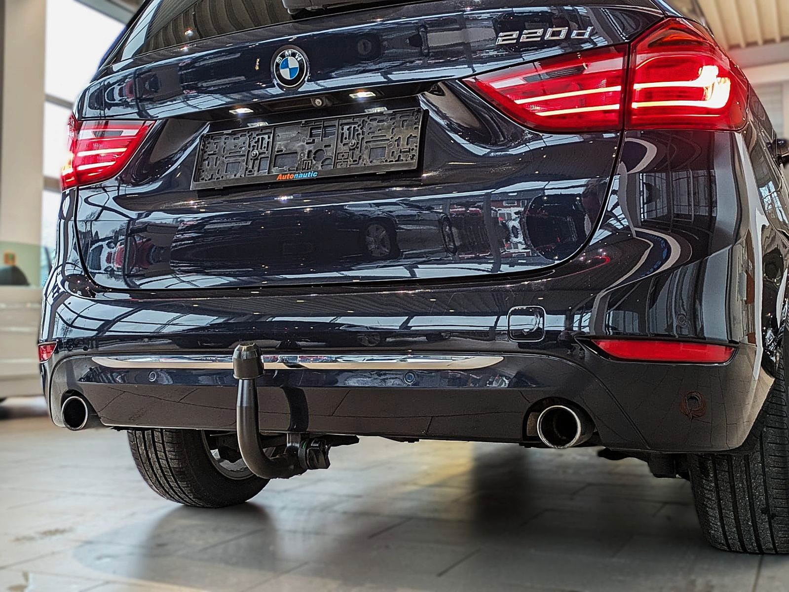 Fahrzeugabbildung BMW 220d Gran Tourer LEDER NAVI HUD PANO LED CAM