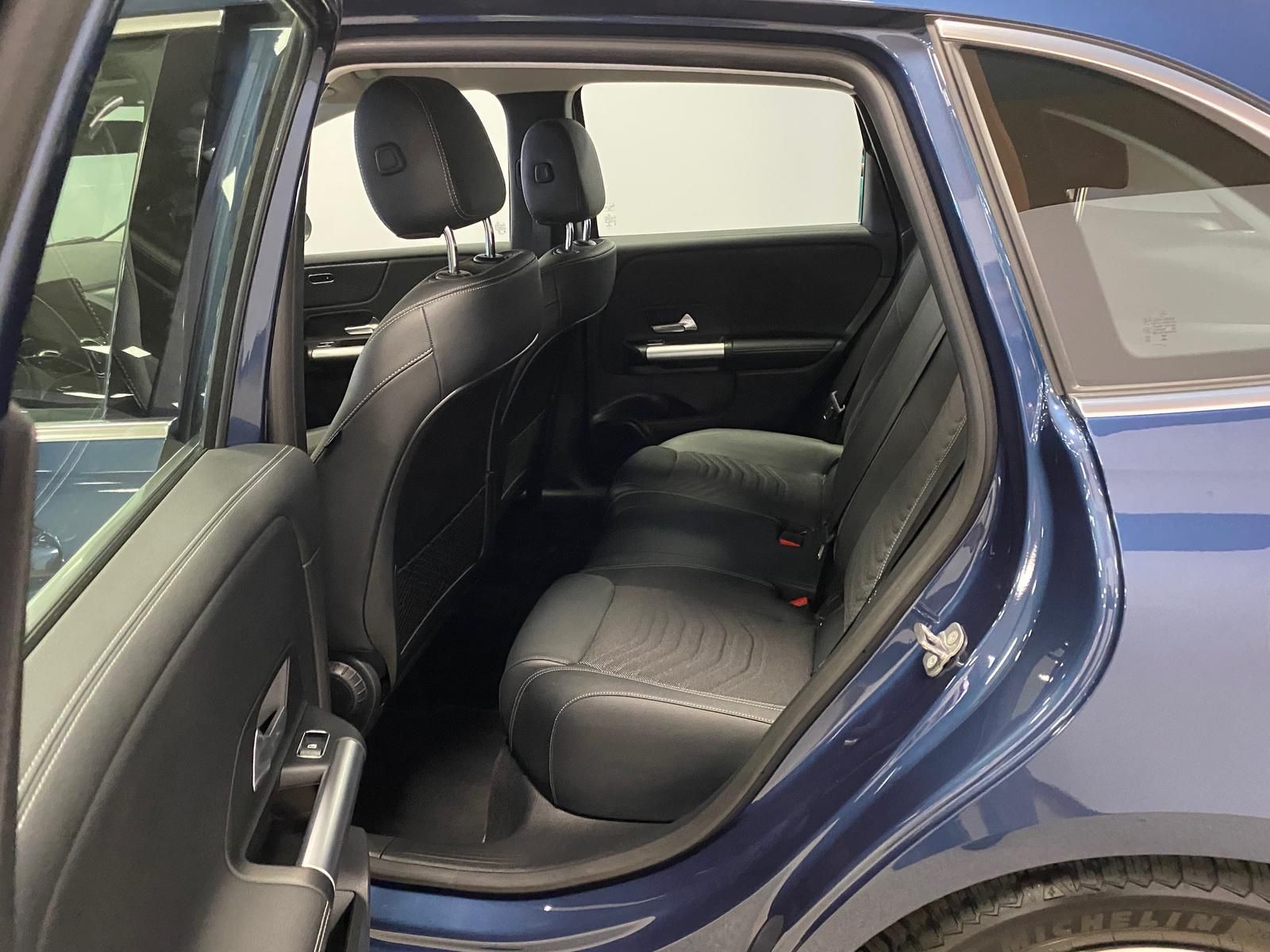 Fahrzeugabbildung Mercedes-Benz B 180 1.3 PROGRESSIVE+NAVI+ALLWETTER+KAMERA+ADVA