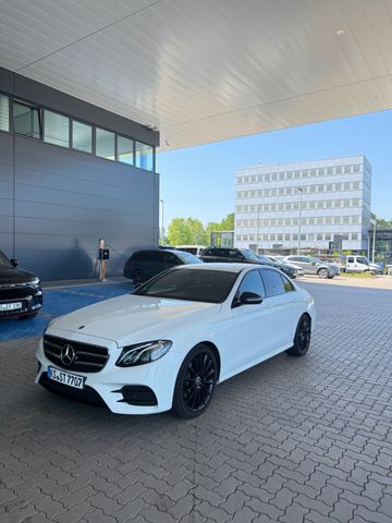 MERCEDES-BENZ E 200 Autom. - 9G - TRONIC AMG LINE