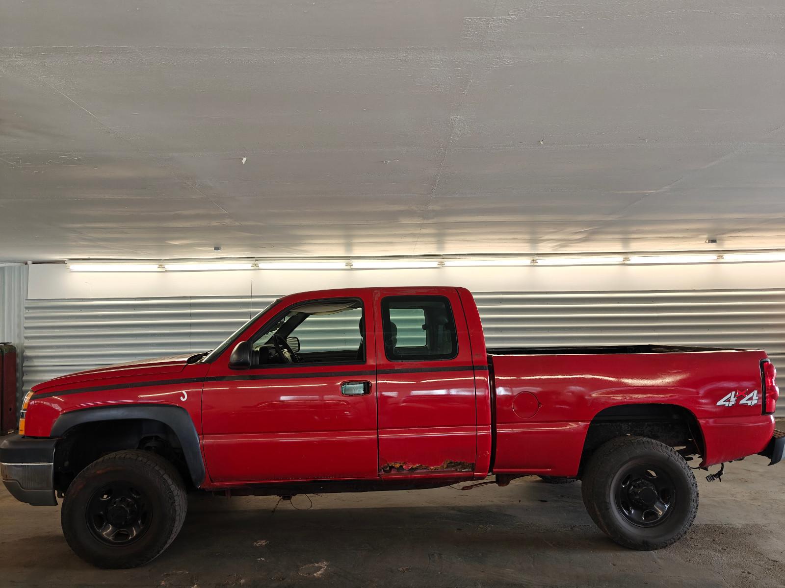 Chevrolet Silverado 2004 — photo 14