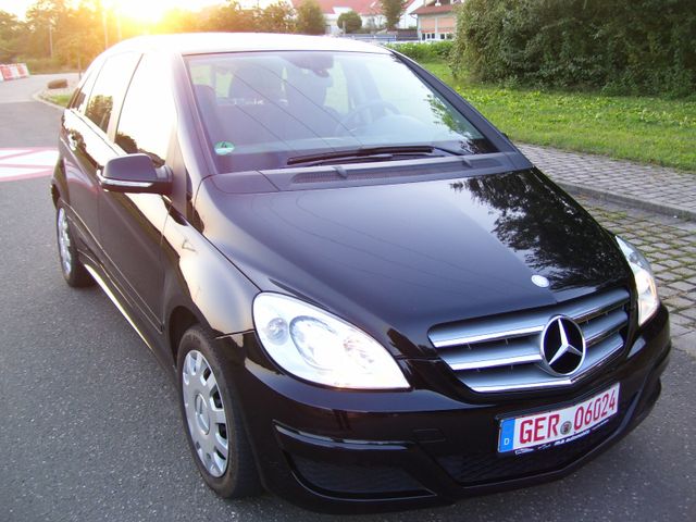 Mercedes-Benz B 180 B -Klasse B 180 CDI*Navi*SHZ*TempoM*AHK