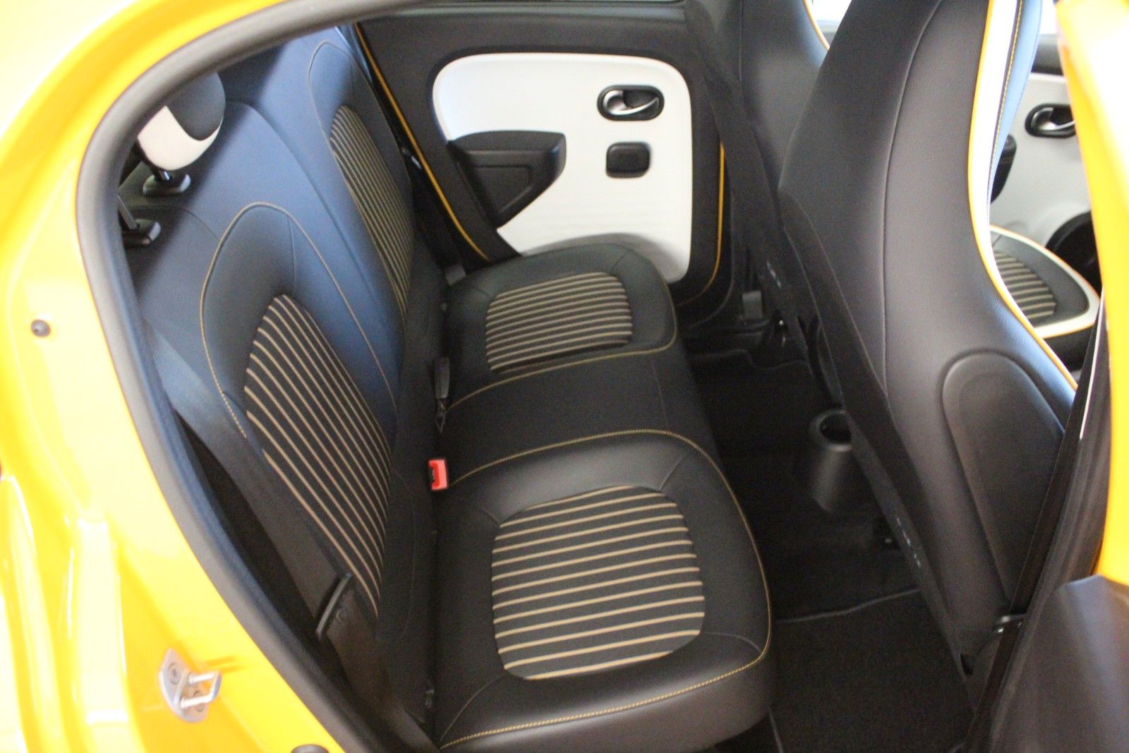 Fahrzeugabbildung Renault Twingo SCe65 Intens*Easy Link*Faltdach*