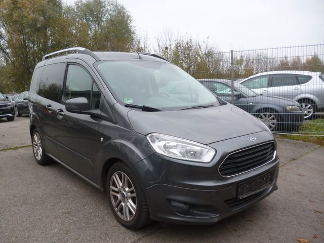 Ford Tourneo Courier Titanium