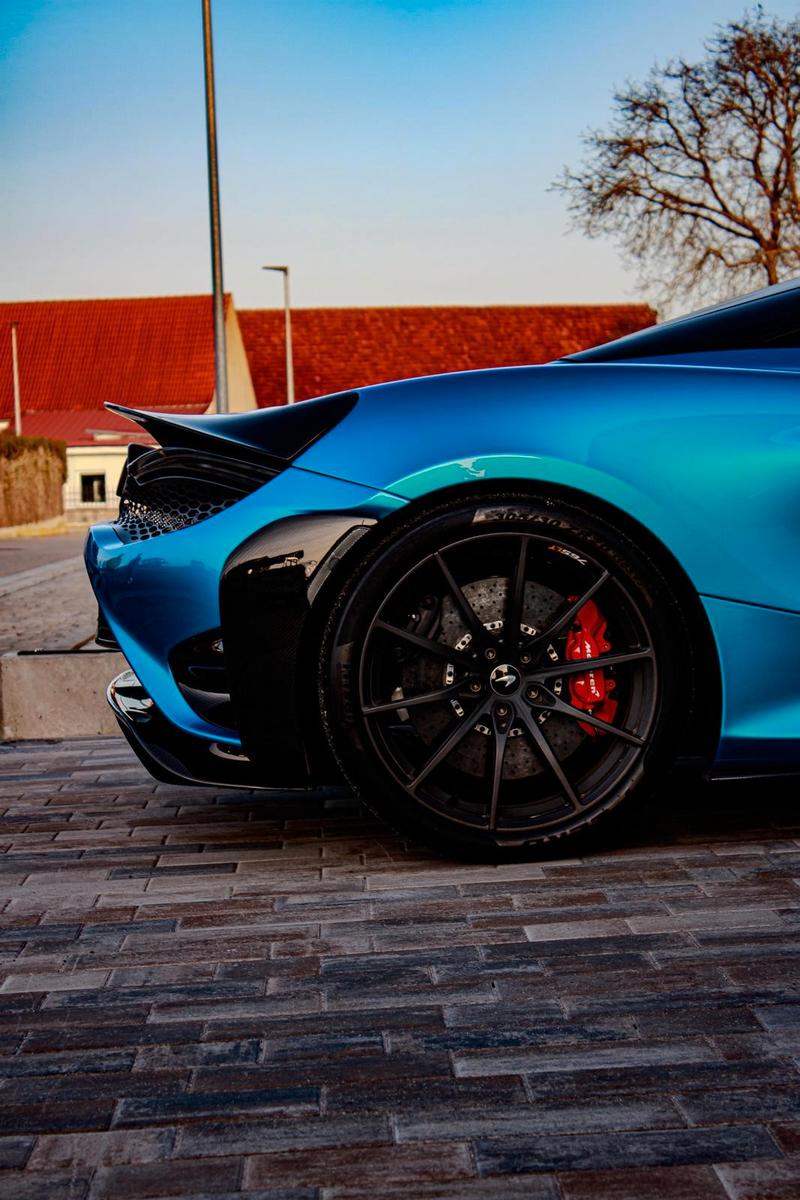 McLaren 765LT Coupe V8 - Carbon - Ludus Blau - Limitiert