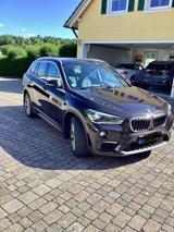 BMW SDrive 18i - BMW iX1 von privat