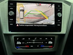 Fahrzeugabbildung Volkswagen Passat Variant 2,0 TDI DSG Unfall  Airbag`s O.K.