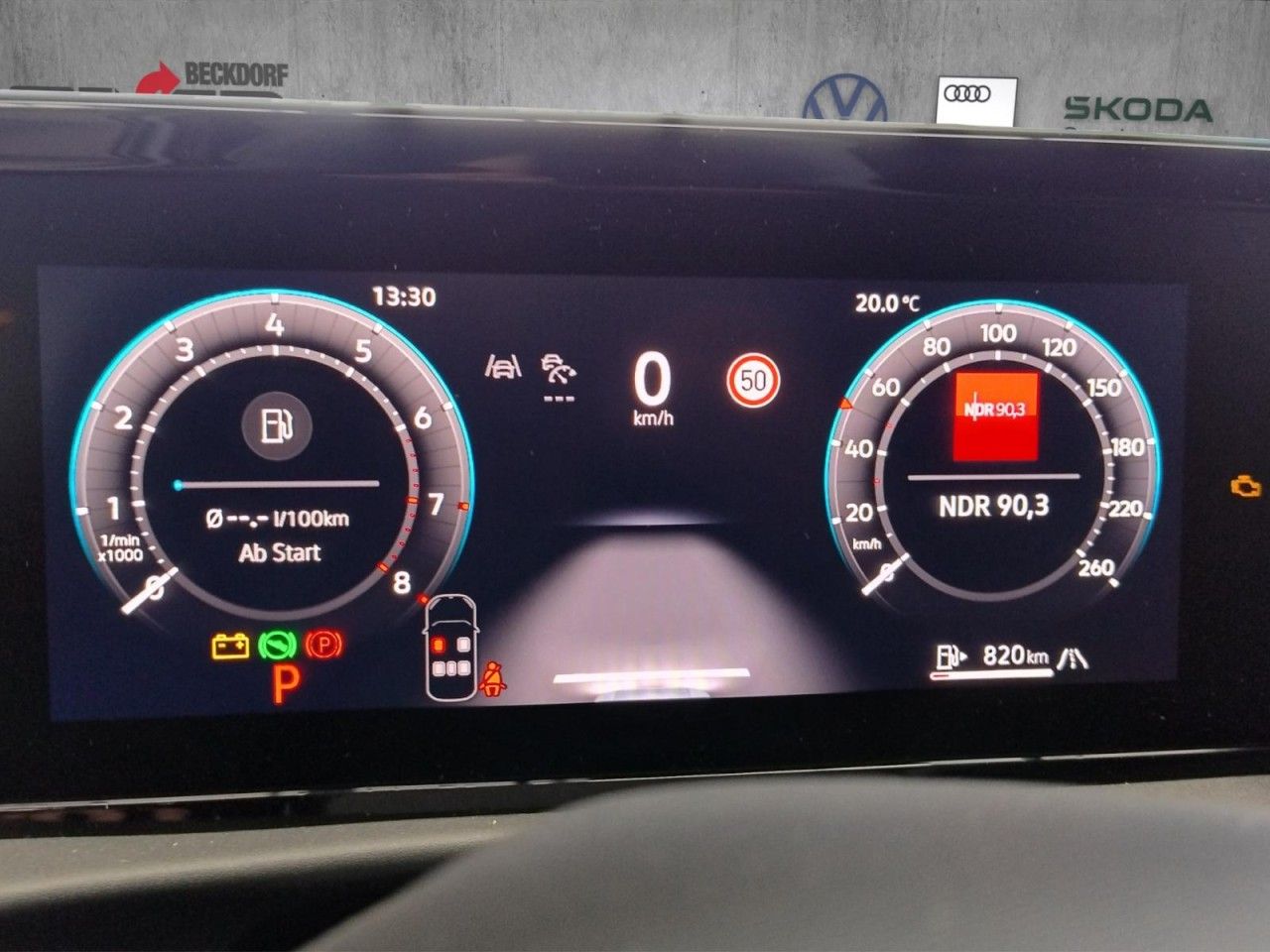 T-Roc R-Line 1.5 eTSI DSG Klima Sitzheizung