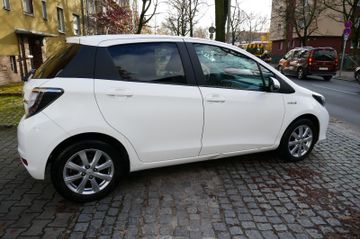Fahrzeugabbildung Toyota Yaris Hybrid Edition 2014