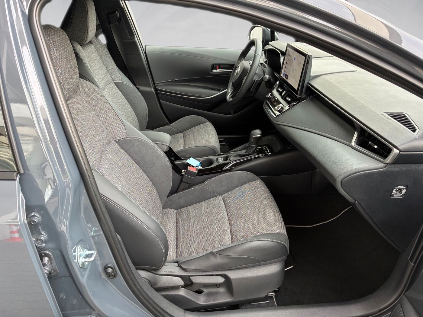 Fahrzeugabbildung Toyota Corolla TS Teamplayer 2.0-l-Hybrid KAMERA LED AC