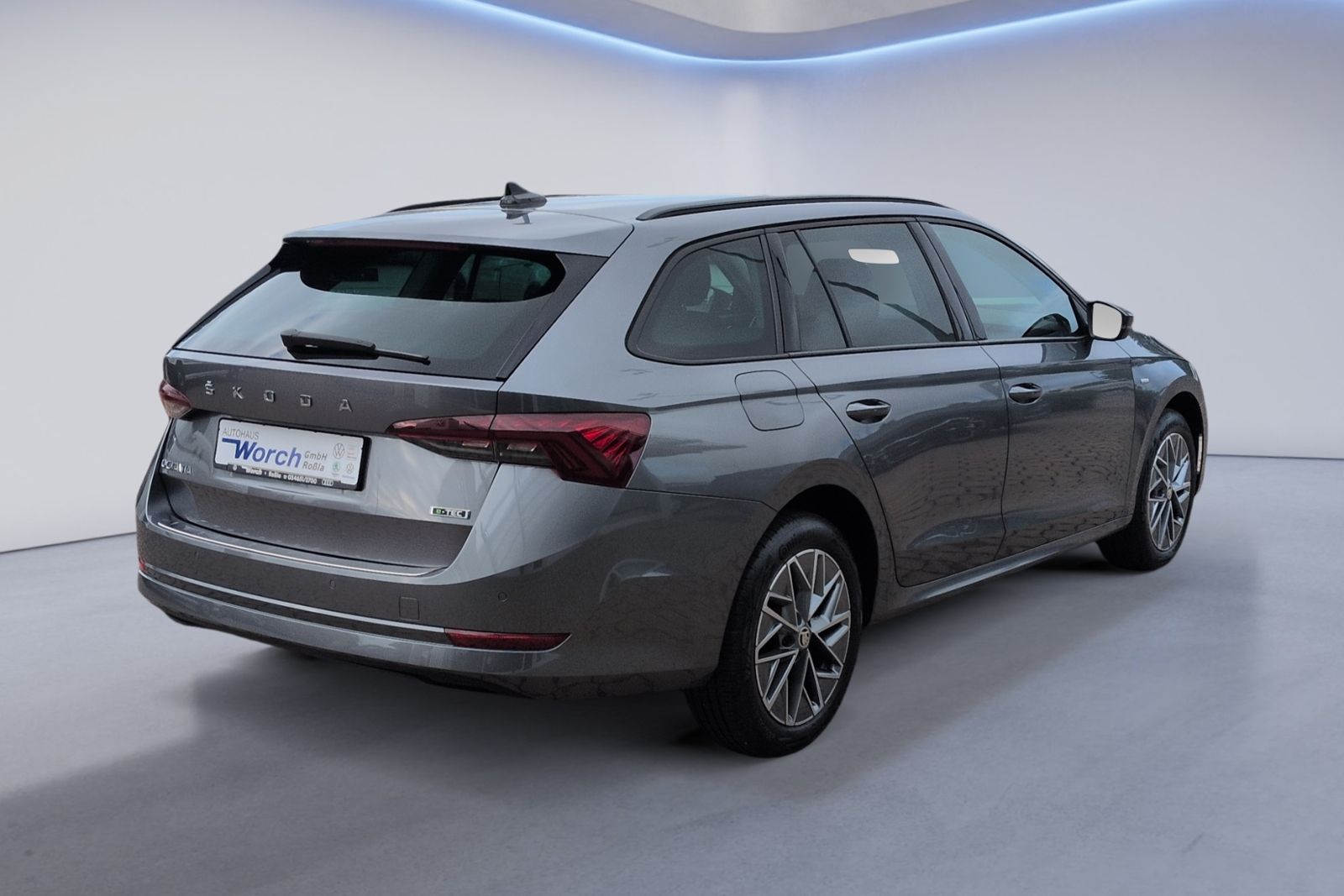 Octavia IV Combi 1.5TSI DSG Tour LED+NAV+AHK+SHZ