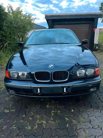 BMW 5er e39 523i m52b25 TüV NEU