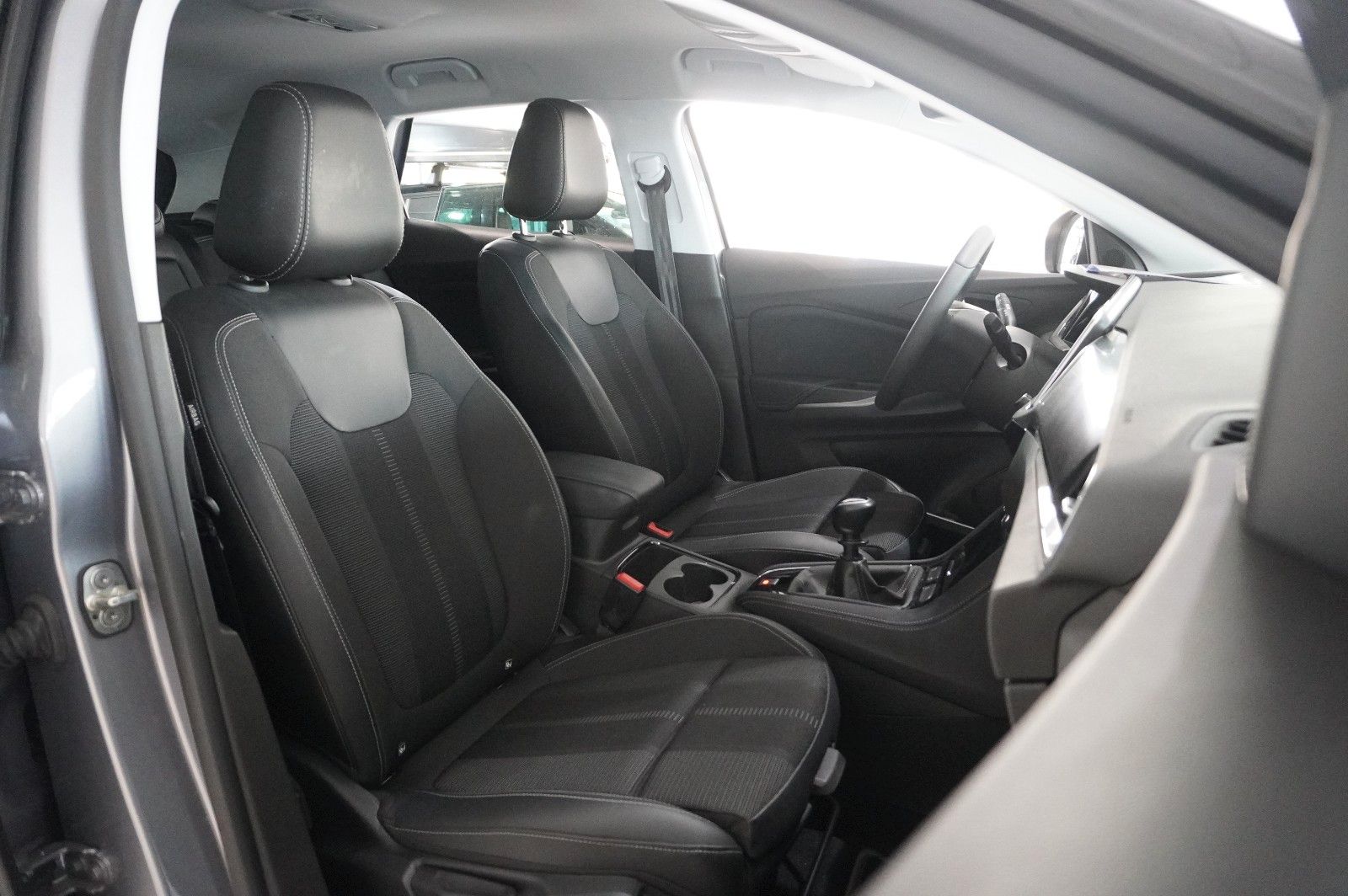 Fahrzeugabbildung Opel Grandland (X) 1.2T GS LINE NAVI/LED/KAMERA/SPORT