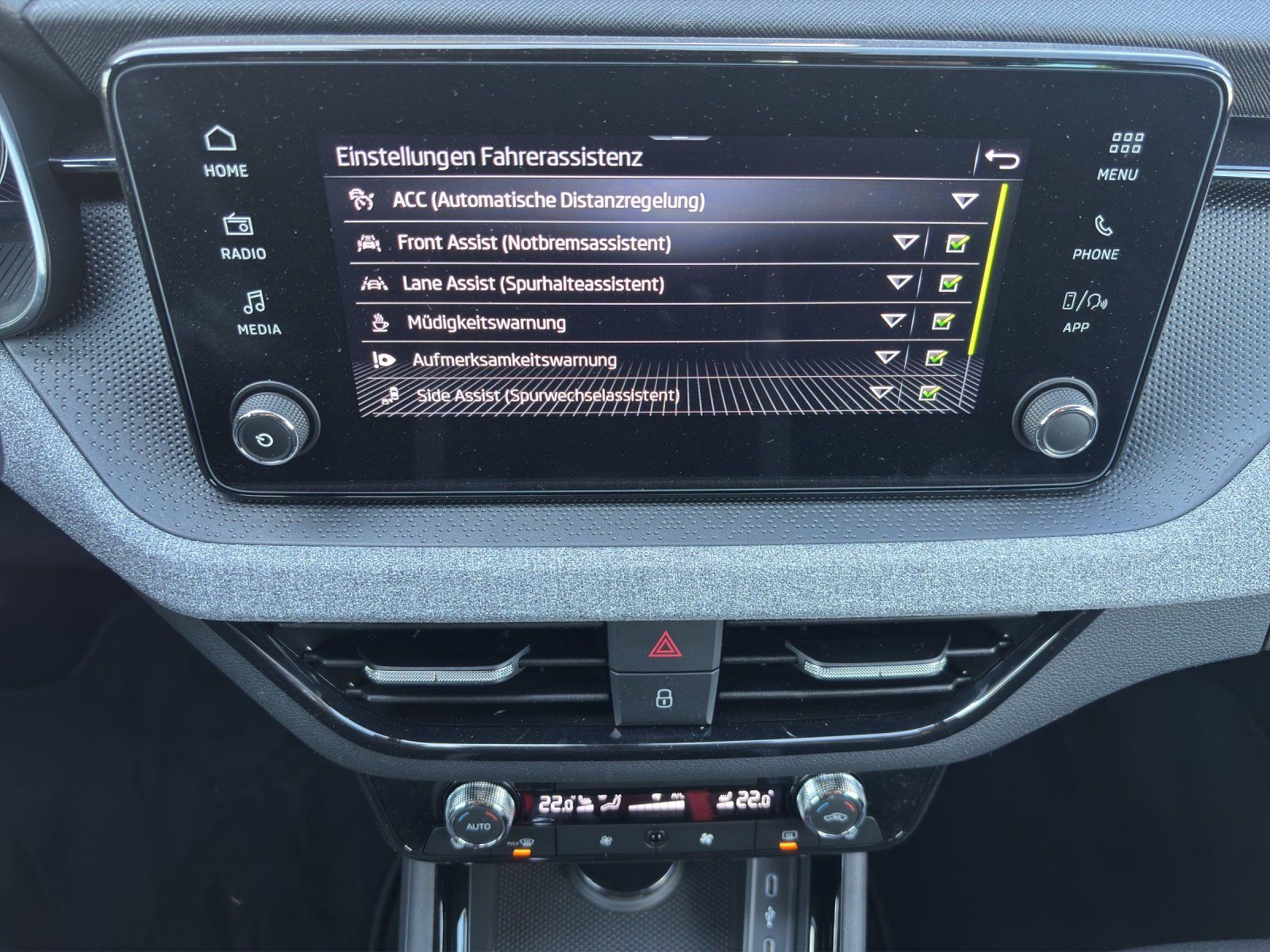Fahrzeugabbildung SKODA Kamiq Balance 1,0 TSI 85 kW DSG AHK/MATRIX/ACC/