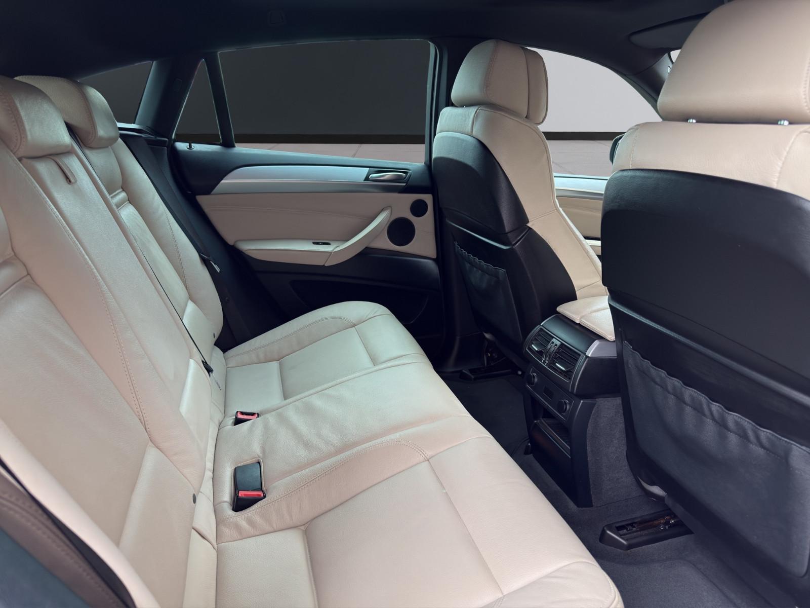 BMW X6 M50d 381 ch • Head-up • Toit ouvrant • Phares LED adaptatifs • Caméra • Cuir Nappa beige
