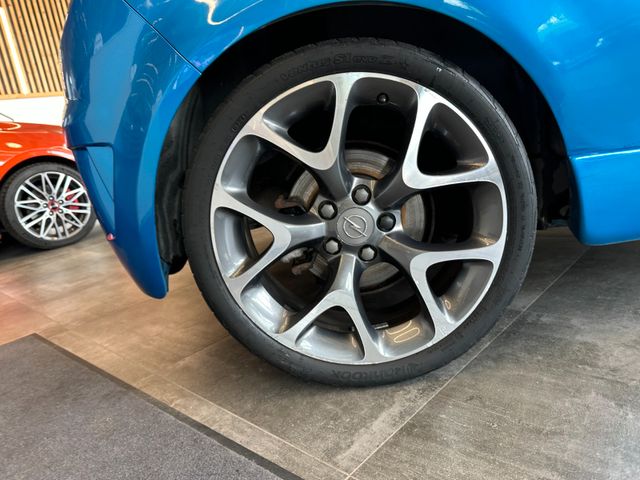 Opel Corsa D OPC *RECARO*LEDER*KliMAAUTOMATIK*