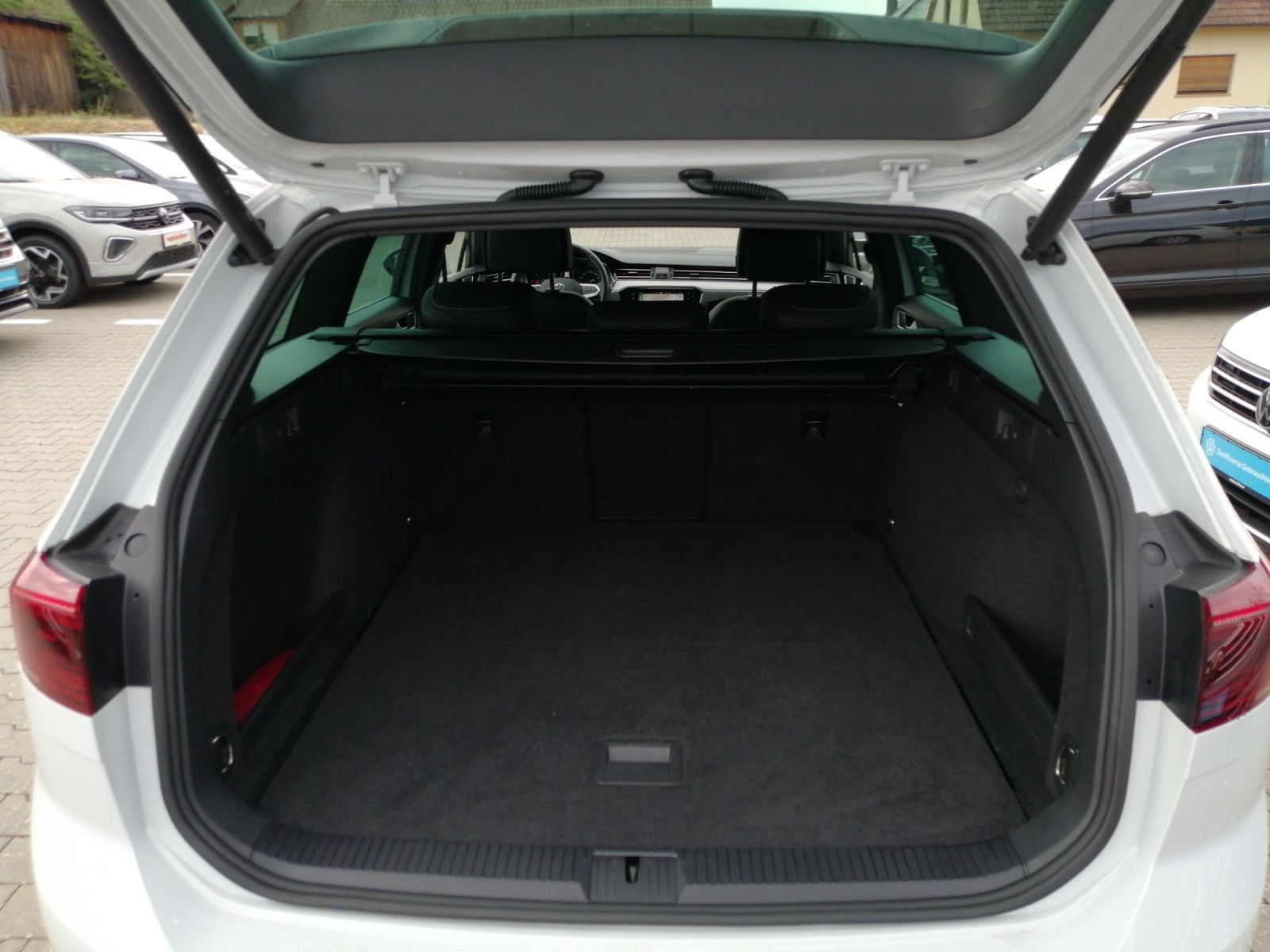 Volkswagen Passat Variant - Bild 18