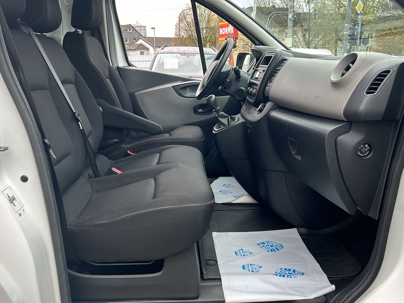 Fahrzeugabbildung Renault Trafic L2H1 2,9t Komfort